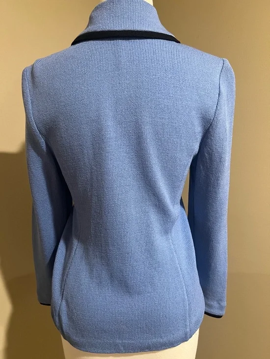 St. John Collection Light Blue Knit Top - Picture 7 of 12